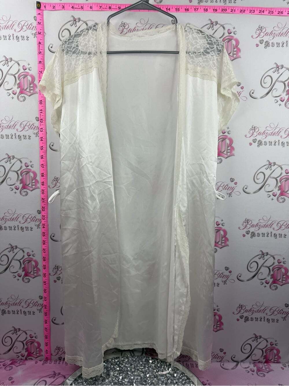 Cardigan kimono lace cream white shiny Ivory Lace-Trim Satin Robe